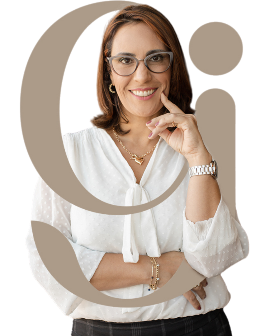 Giana da Silva, fundadora da Agitação Digital, integrada ao símbolo gi. da marca